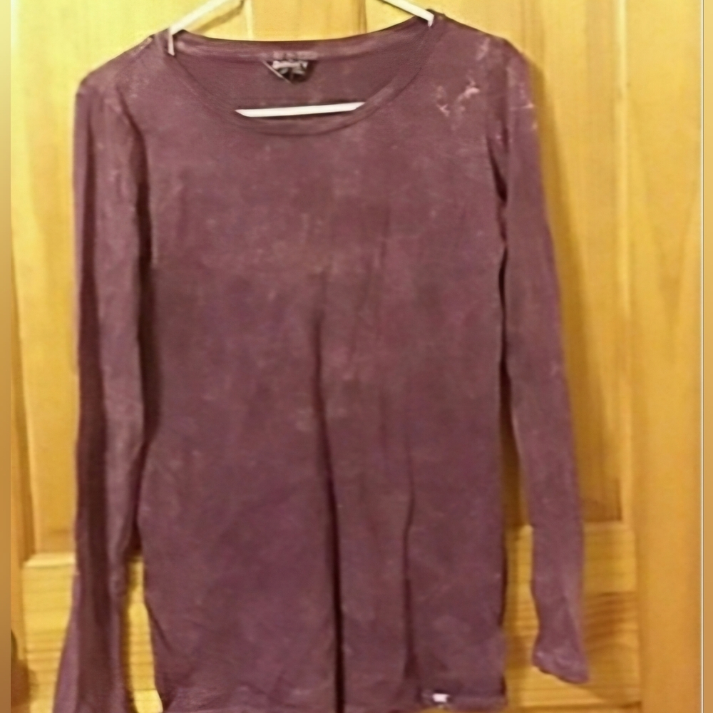 Y2K Roxy long sleeve distressed tie dye with the brand tag on it purplish